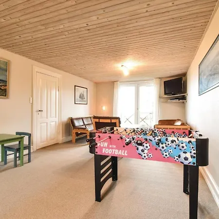 Stunning In Frorup With House Sea View Tarup
