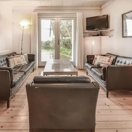 Stunning In Frorup With House Sea View Holiday home Tarup